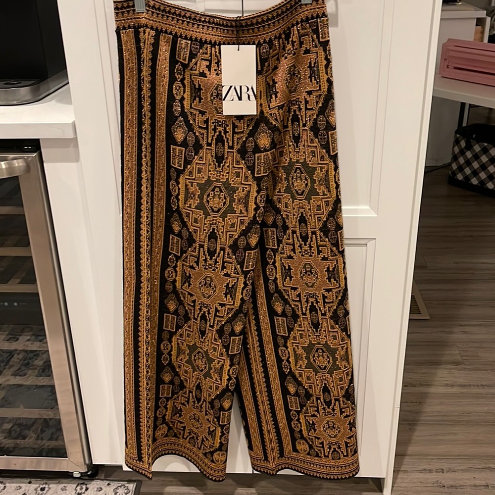 NWT Zara , ladies size :large metallic gold and black - wide leg pants